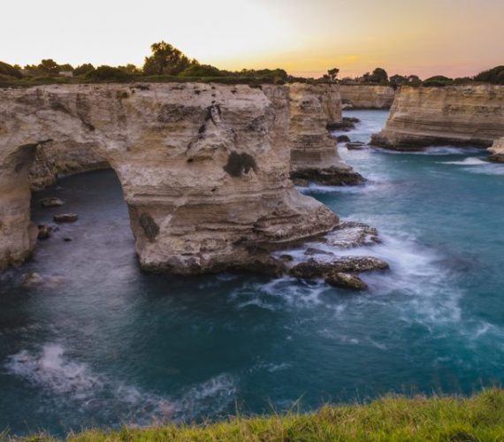 La spiaggia dei Faraglioni: benvenuti a Torre Sant’Andrea